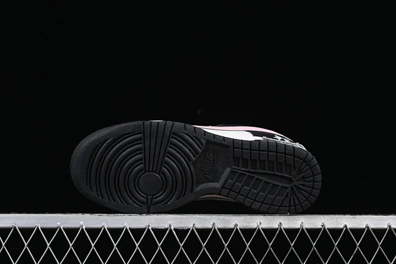 All categories Nk SB Dunk series Nk SB Dunk Low low-top sneakers Nk SB Dunk Low bow tie black and white pink low-top casual sneakers BP1220-009